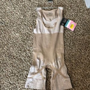 NWT WunderWear shapewear